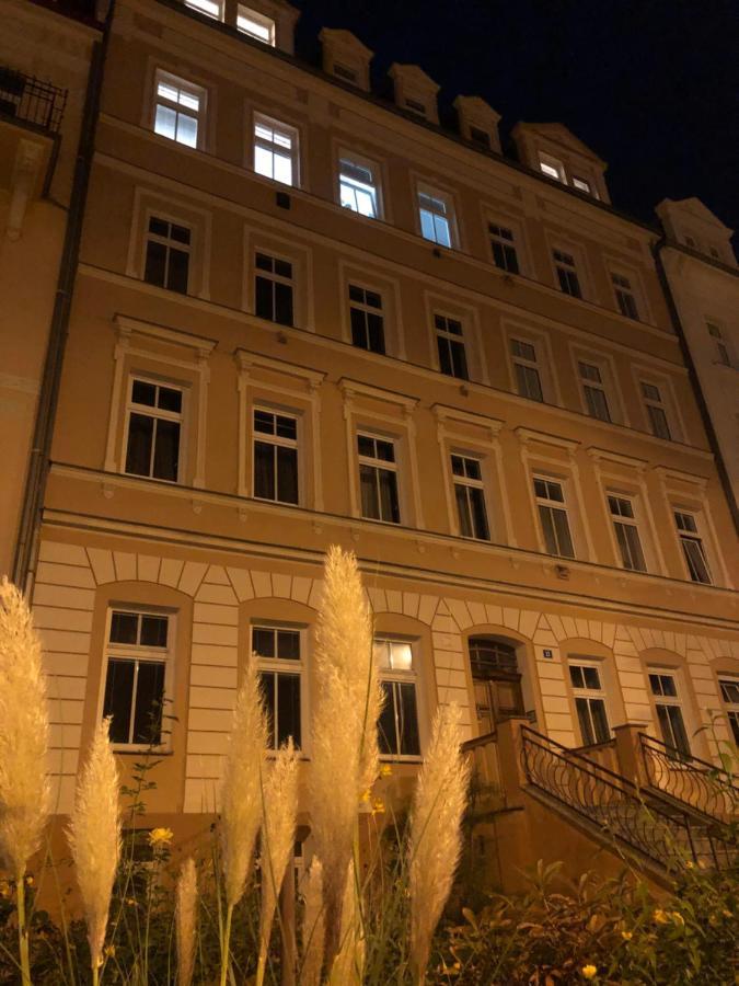 Byt S Krasnou Vyhlidkou Na Hotel Imperial Karlovy Vary Dış mekan fotoğraf